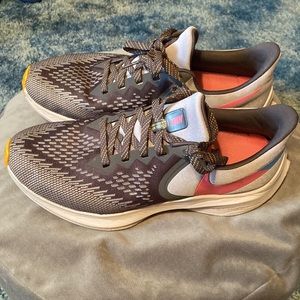 Nike Zoom Winflo Running Shoes